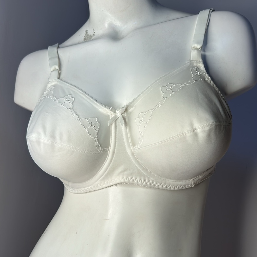 Bali®‎ Flower White Full-Figure Underwire Bra 0180 Sz 38C - Picture 6 of 16